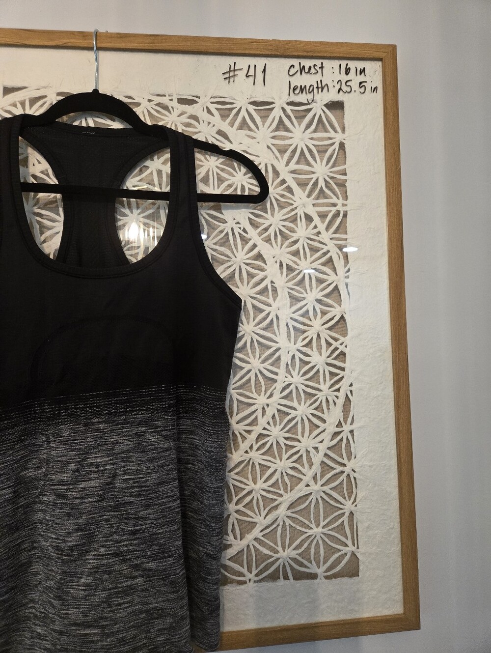 Lululemon Swiftly Tech Racerback Tank Size 8 White Black Seamless Athletic Top - Picture 5 of 9